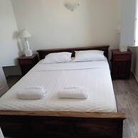 Captain John Traditional Houses - Adults Only