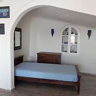 Captain John Traditional Houses - Adults Only