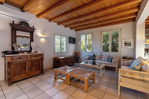 Aeolos Hotel
