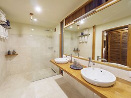 Komodo Resort