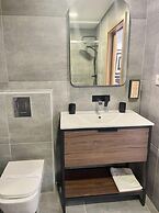 Pontinha Exclusive House