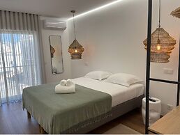 Pontinha Exclusive House