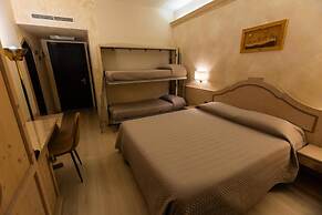 HOTEL GIALLETTI
