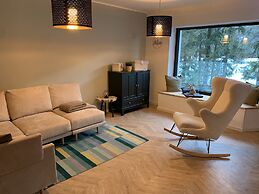 Pine Tree Holiday House