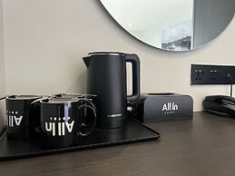 All In Hotel