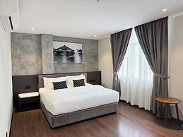 All In Hotel