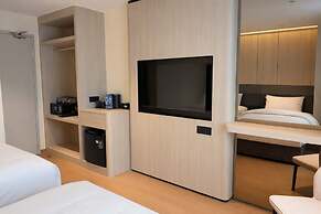 All In Hotel