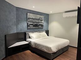 All In Hotel