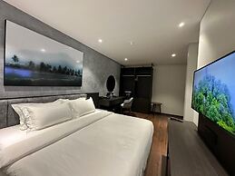 All In Hotel