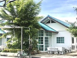 Marshal Resort