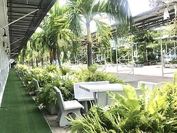 Marshal Resort