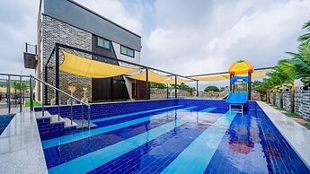 My Kids Pool Villa