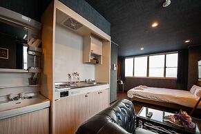 SILK COURT 202