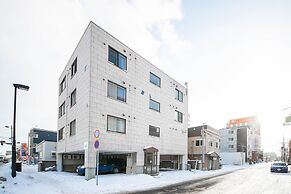 SILK COURT 202