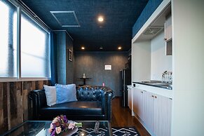 SILK COURT 202