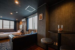 SILK COURT 202