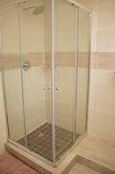 R Executive Apartments