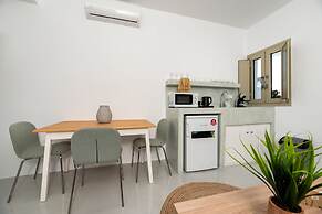 AERENIA SUITES
