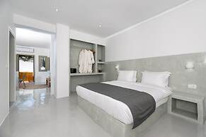 AERENIA SUITES