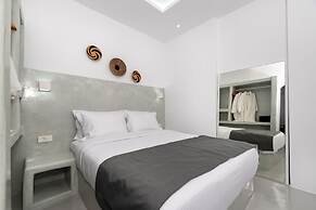 AERENIA SUITES