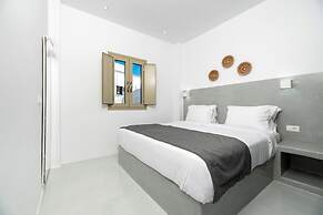 AERENIA SUITES