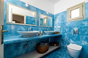 AERENIA SUITES