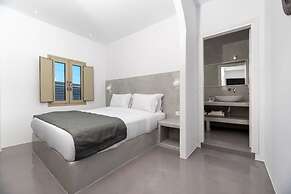 AERENIA SUITES