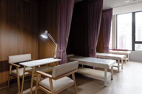 In Joy Hotel