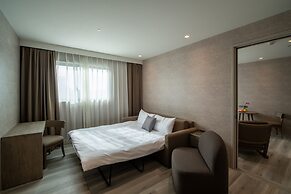 In Joy Hotel