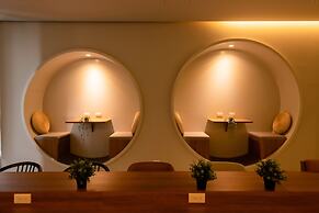 In Joy Hotel