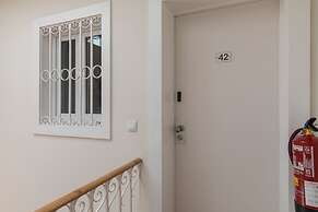 Ando Living - Abrantes 10 House