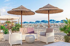 HOTEL COLA FRONTEMARE