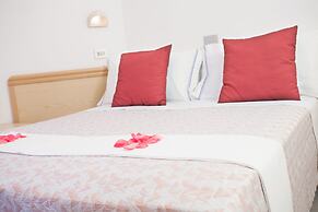 HOTEL COLA FRONTEMARE