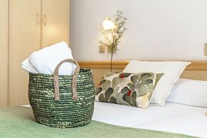 HOTEL COLA FRONTEMARE