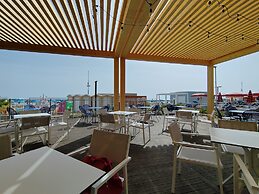 HOTEL COLA FRONTEMARE