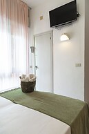 HOTEL COLA FRONTEMARE