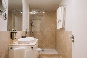 Ando Living Madalena House
