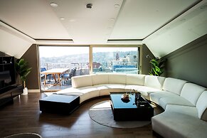 Mona Bosphorus