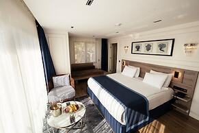 Mona Bosphorus