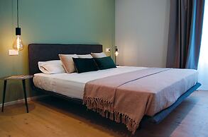 AR Noho Apartment