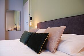 AR Noho Apartment