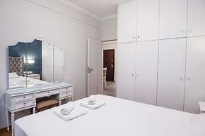 Brand new apt in Zografou