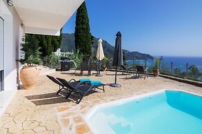Maison du Soleil by CorfuEscapes