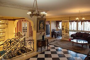 Pyramita Hotel