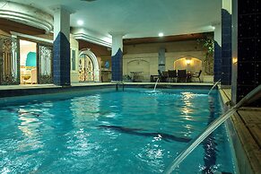 Pyramita Hotel