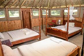 Giraffe Hills Mara Camp