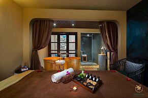 THE WATSON PREMIUM HALONG HOTEL