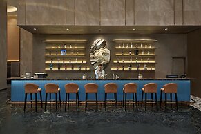 THE WATSON PREMIUM HALONG HOTEL