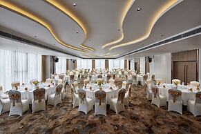 THE WATSON PREMIUM HALONG HOTEL