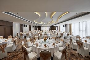 THE WATSON PREMIUM HALONG HOTEL